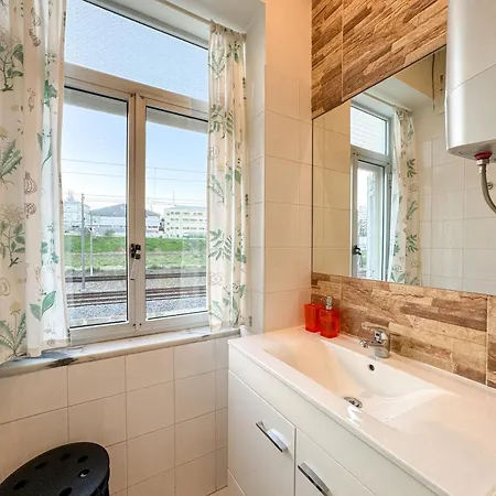 Daire Quiet And Cozy, Easy Access To Highlights #1880 Lisboa